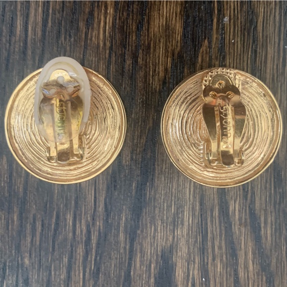 Vintage Gold/Black St. John's Clip Earrings - Picture 2 of 4